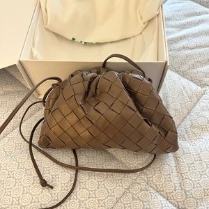 Bottega Veneta Mini pouch bag in Taupe Grey
